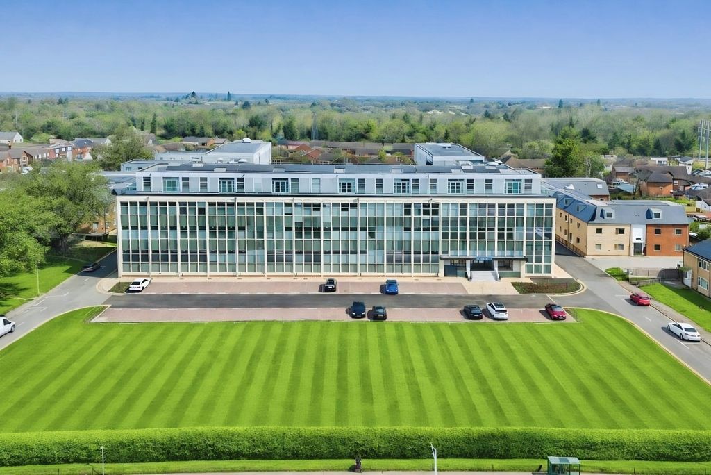 Property photo 1 of 11