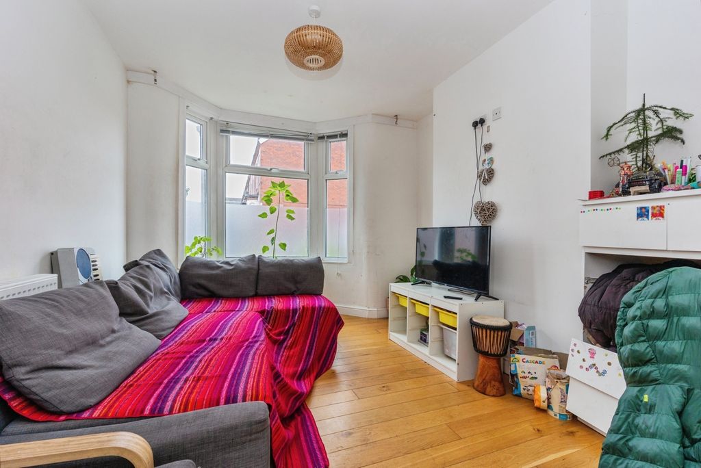 Property photo 2 of 18 Pbox-Img.Jpg