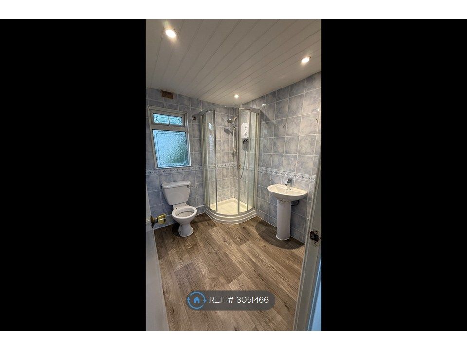 Property photo 3 of 5 Unit 2 Shower Room
