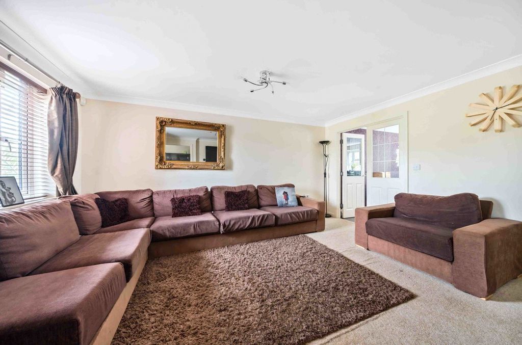 Property photo 2 of 22 Picture No. 02
