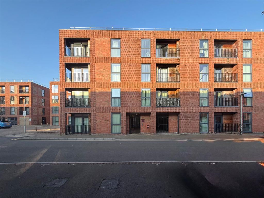 Property photo 1 of 10