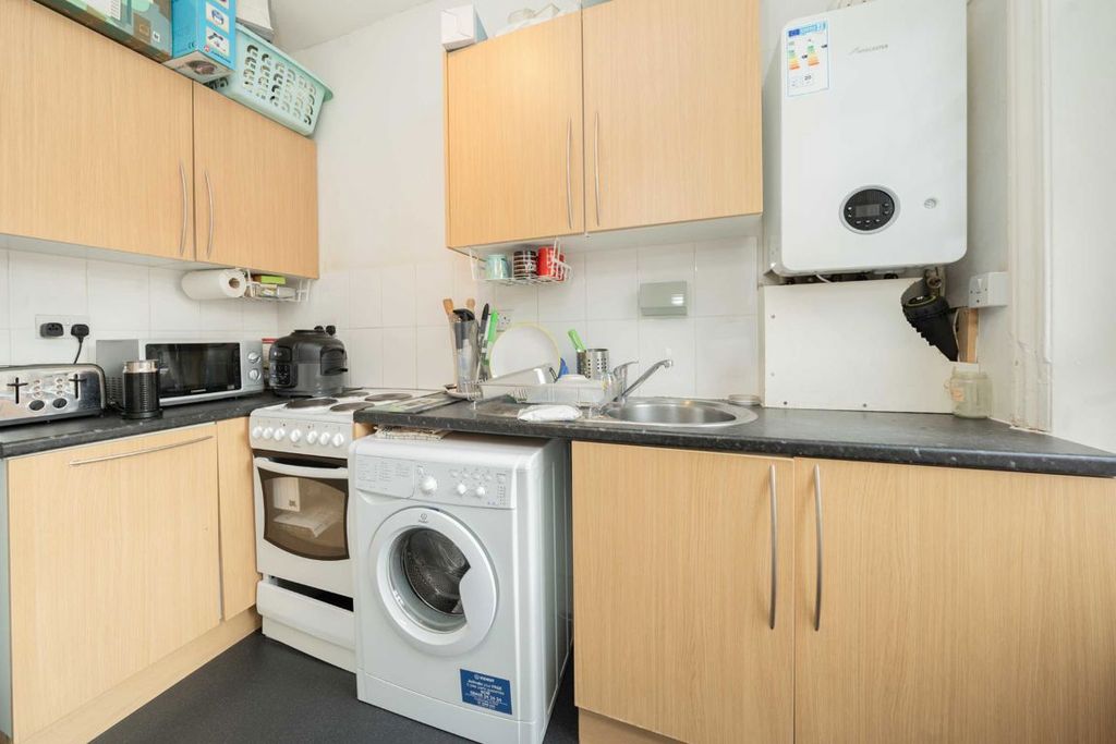 Property photo 3 of 4