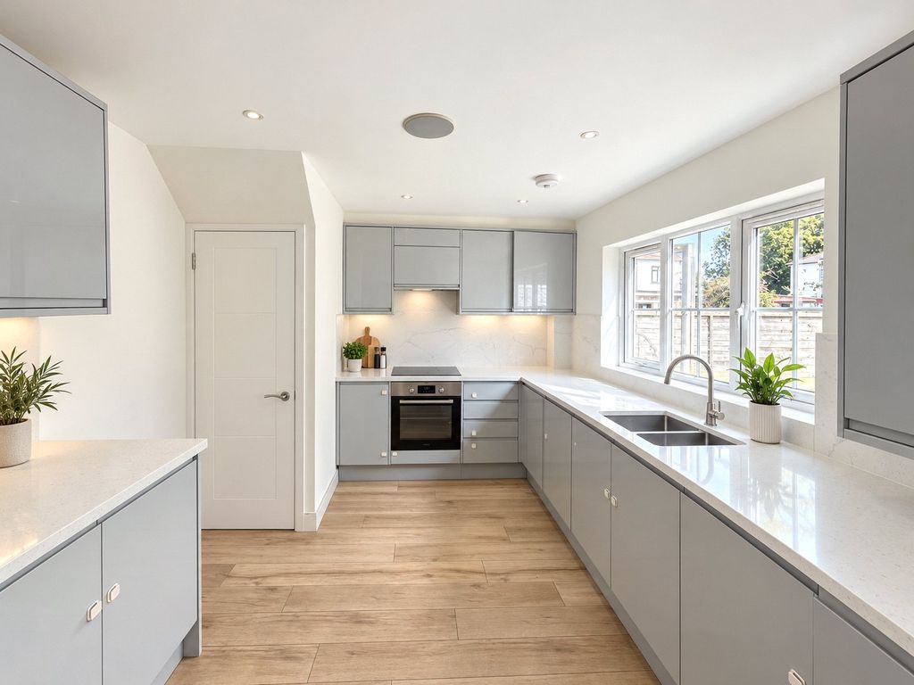 Property photo 3 of 10 Kitchen