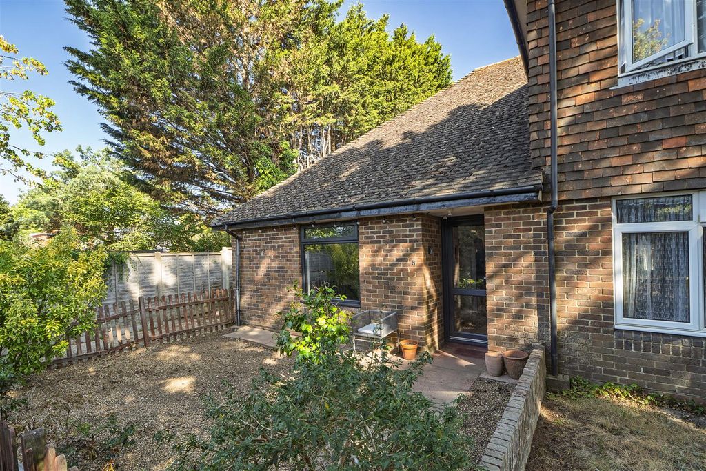 Property photo 3 of 23 For Sale By Aspire Residential | Springfield Garde