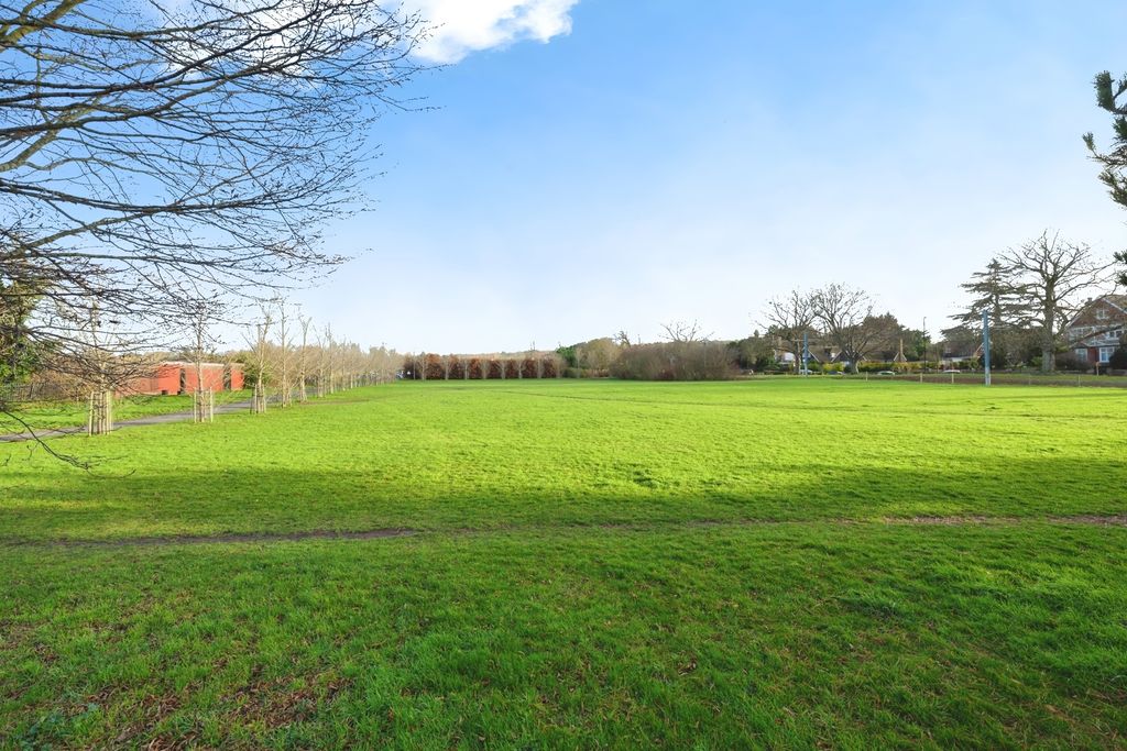 Property photo 2 of 12 Pbox-Img.Jpg