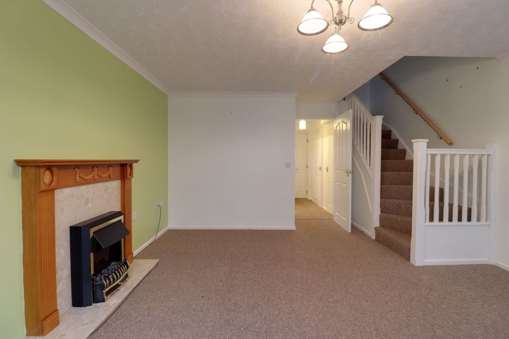 Property photo 3 of 13 Photo 4