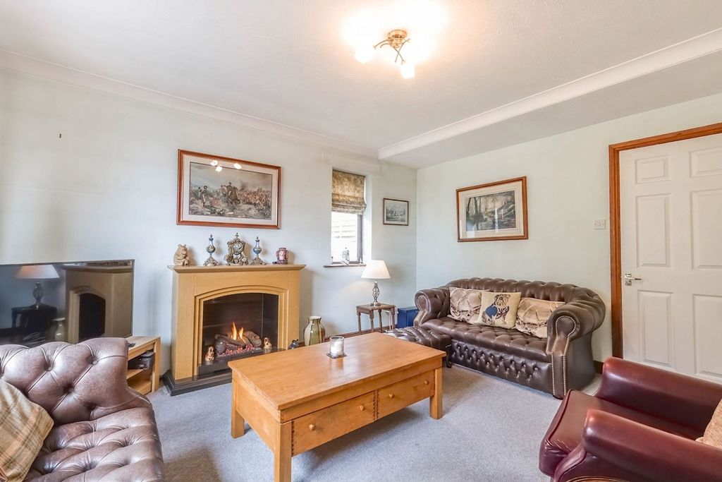 Property photo 3 of 31