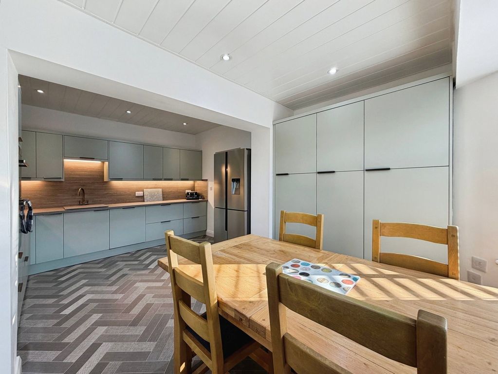 Property photo 3 of 30