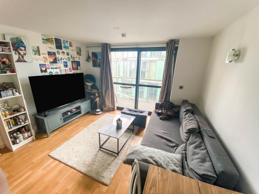 Property photo 3 of 12