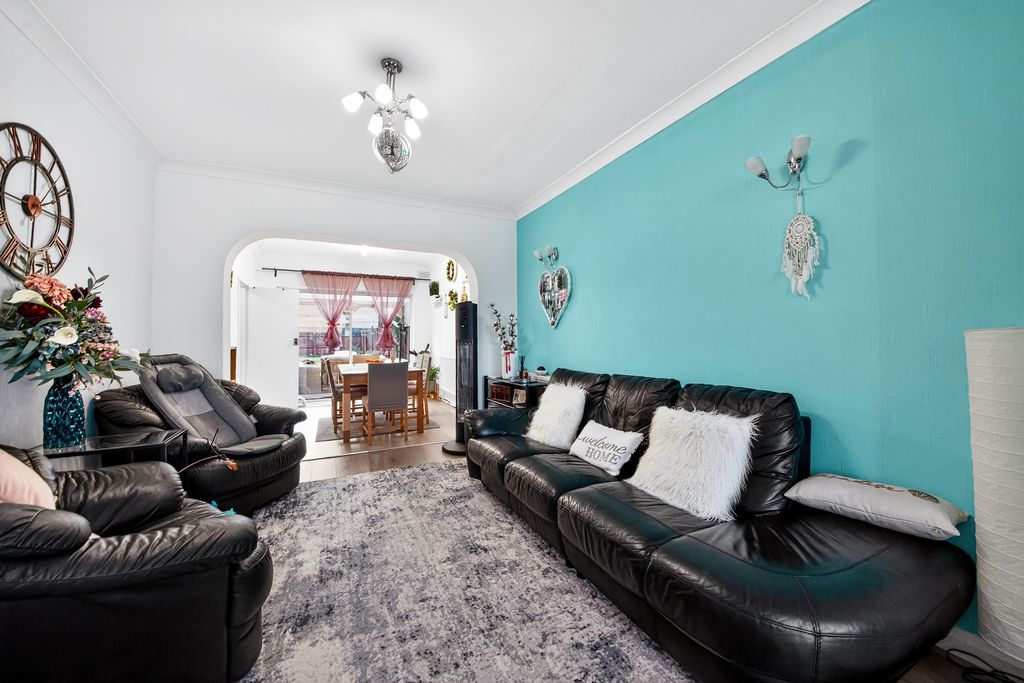 Property photo 2 of 20 Reception Room