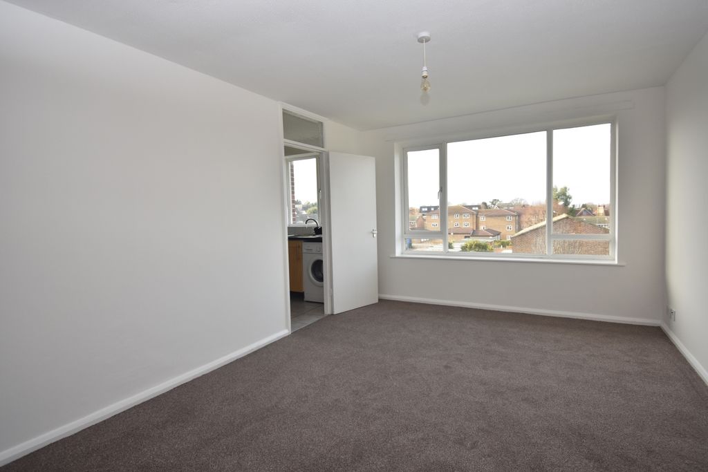 Property photo 2 of 4 Lounge