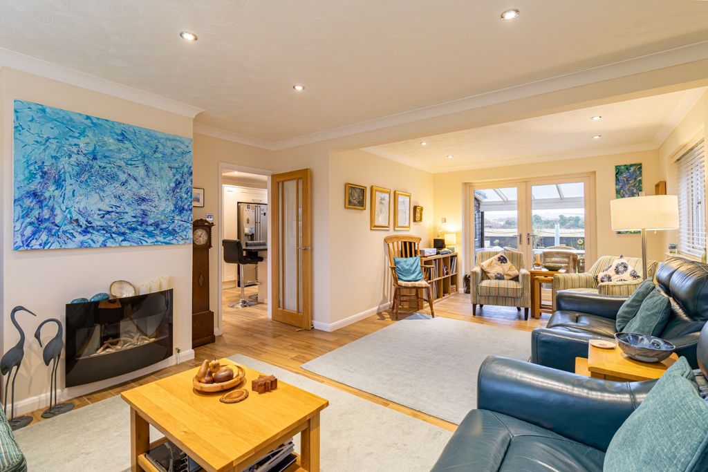 Property photo 3 of 36 4797645