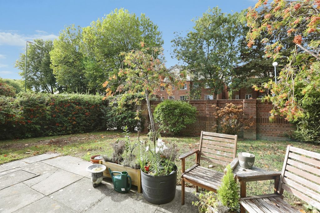 Property photo 2 of 9
