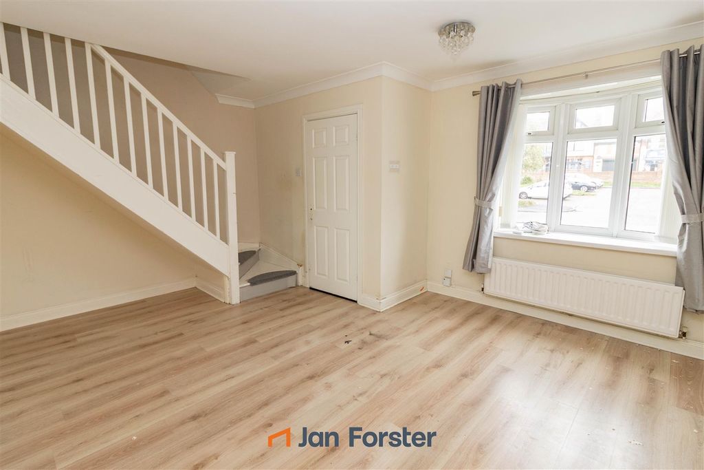 Property photo 2 of 7 Lounge