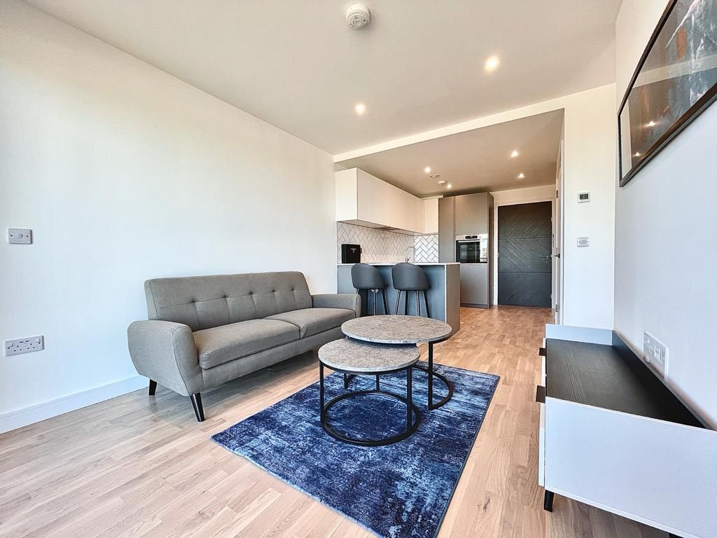 Property photo 1 of 8 Studio Apartment To Rent