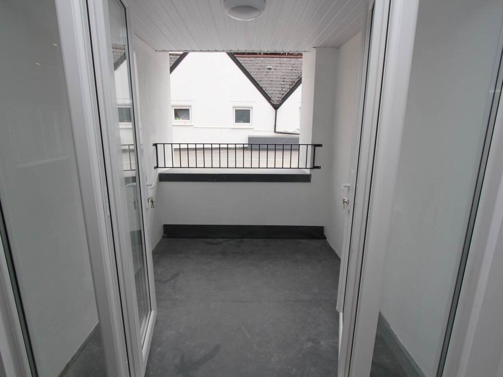 Property photo 3 of 14 Balcony