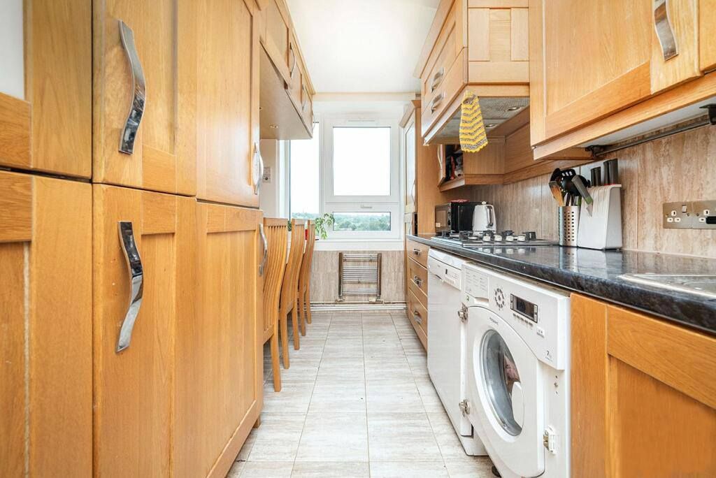 Property photo 3 of 17 Gallery