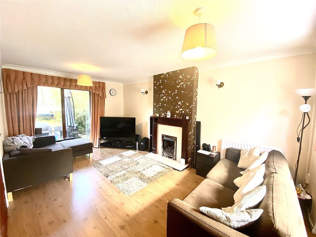 Property photo 2 of 14 Picture No. 13
