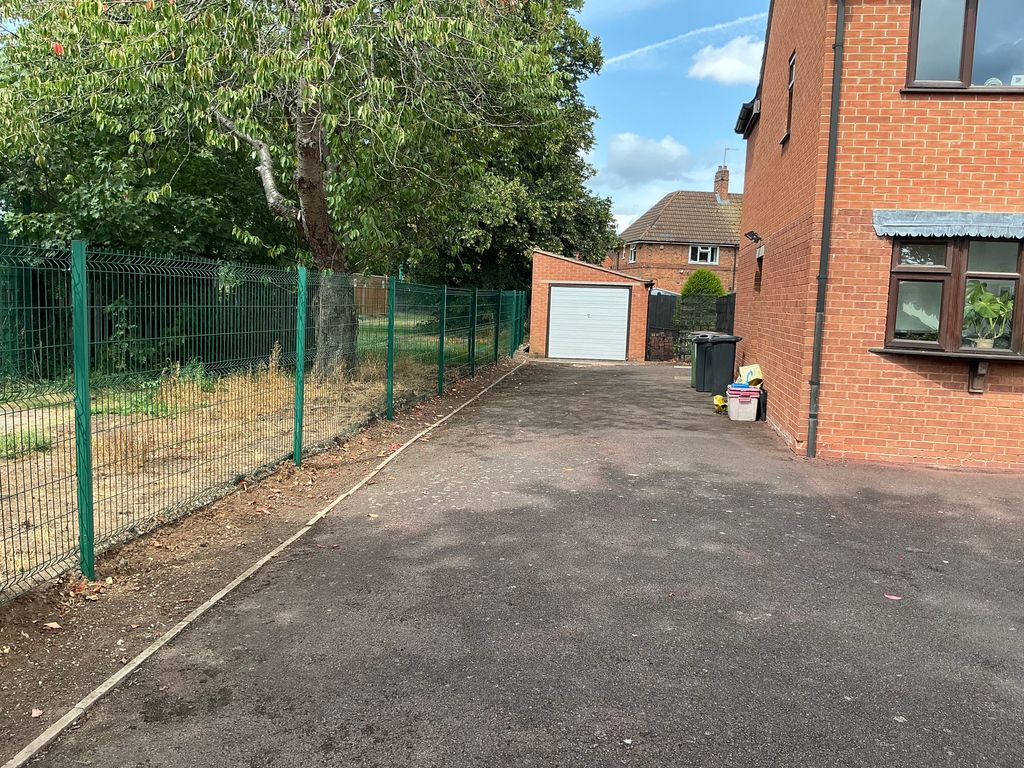 Property photo 2 of 14