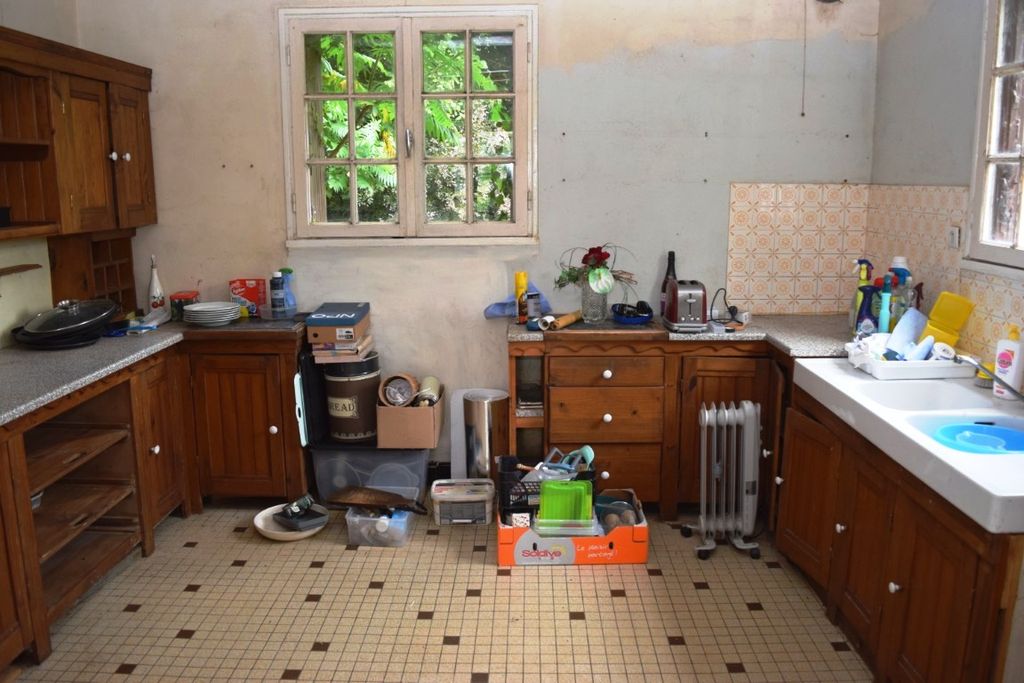 Property photo 2 of 11