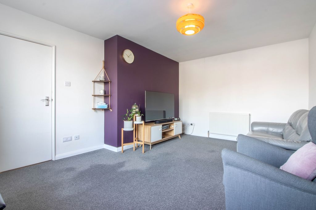 Property photo 3 of 17 Kedleston-03