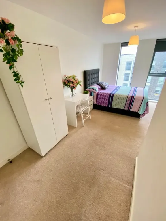 Property photo 2 of 9