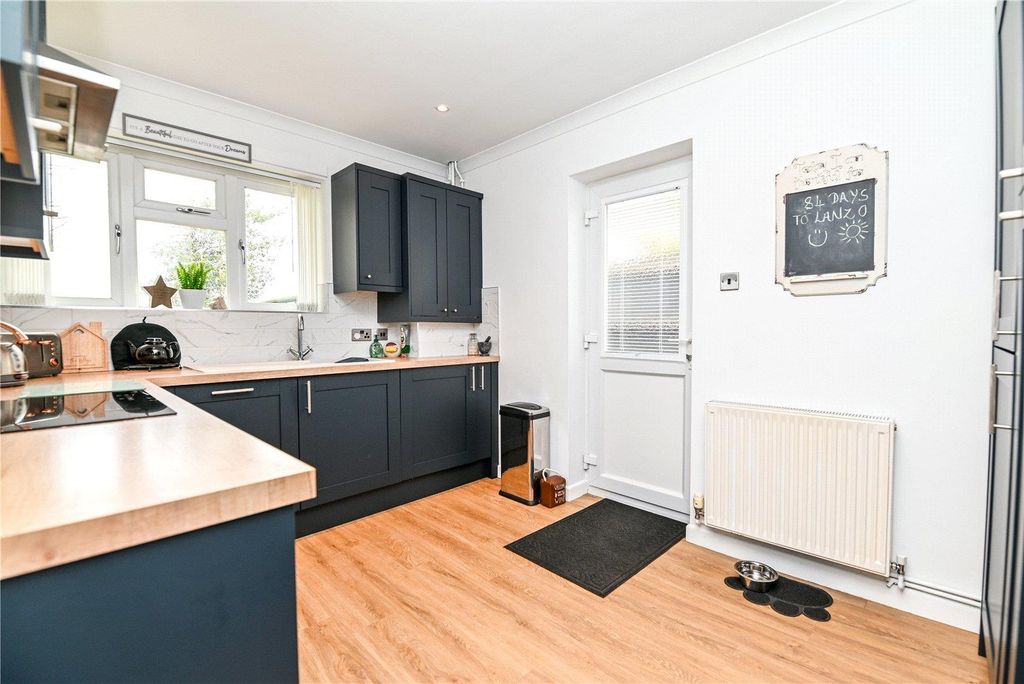 Property photo 3 of 25 Picture No. 05