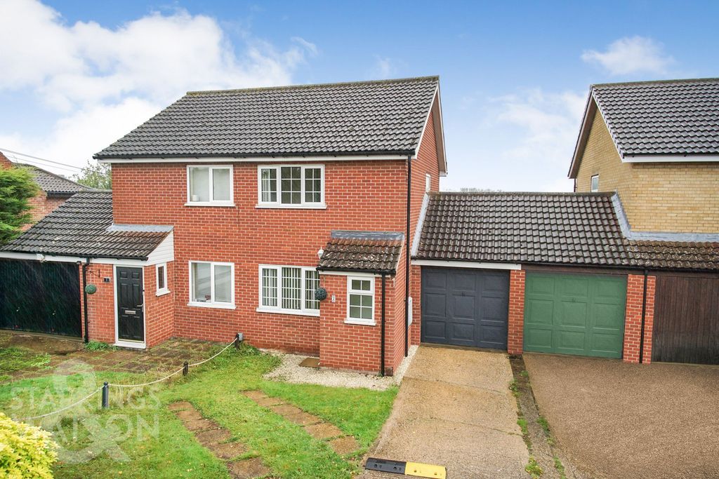 Property photo 1 of 18