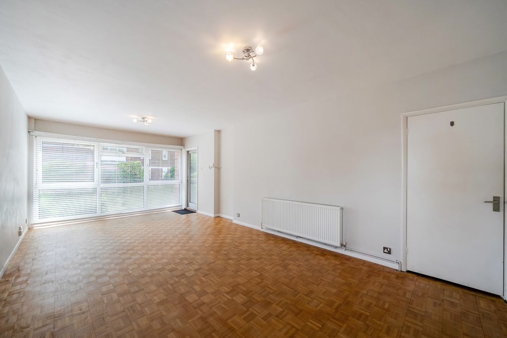 Property photo 2 of 15 1459584-8-6A05d4B...