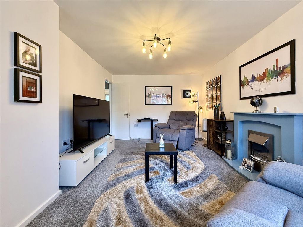 Property photo 2 of 21
