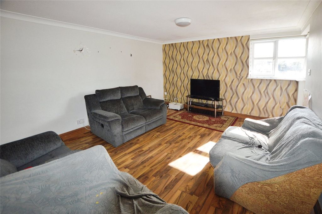 Property photo 1 of 7 Lounge