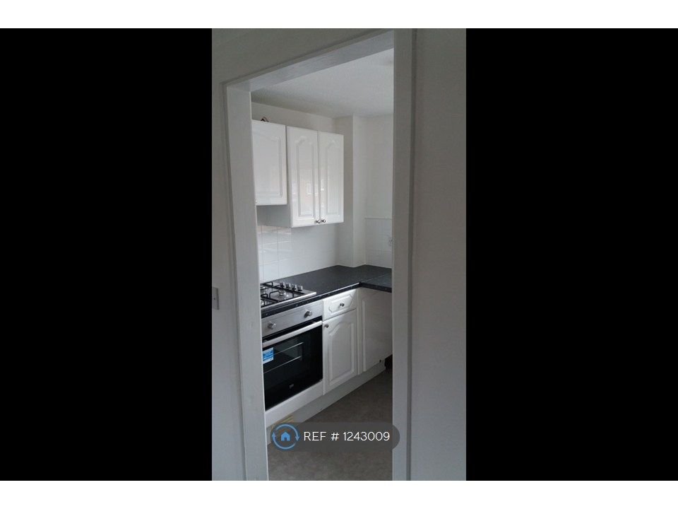 Property photo 1 of 6 Kitchen2