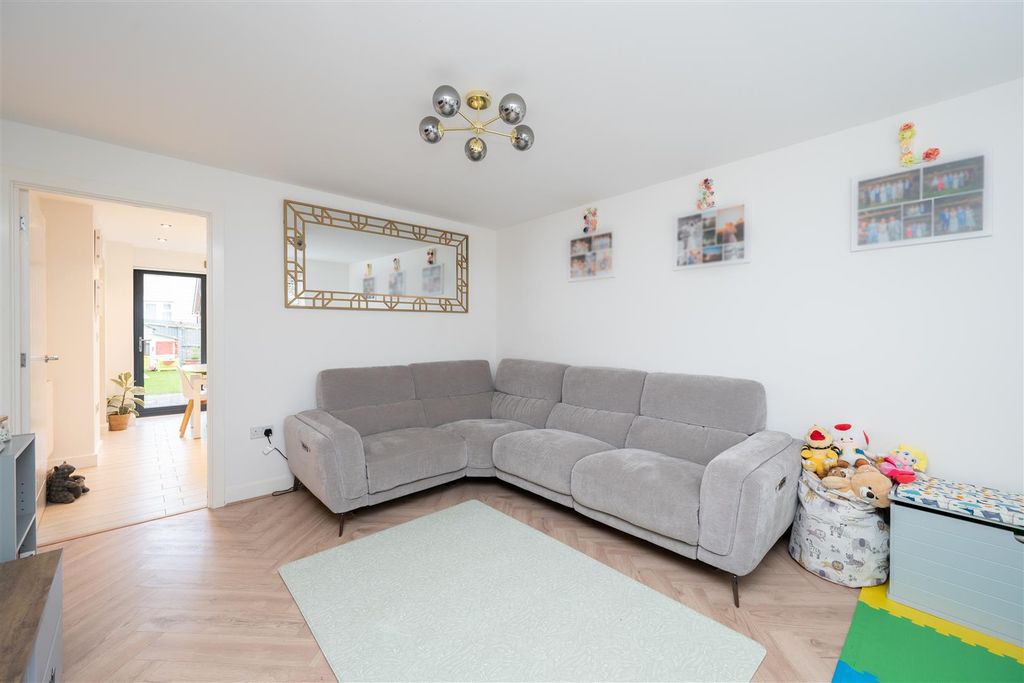 Property photo 3 of 24 Ajt_7535.Jpg