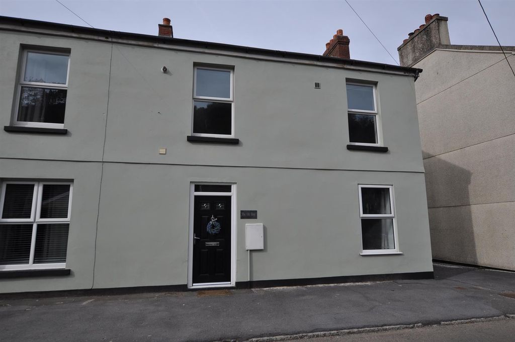 Property photo 1 of 15 Externally