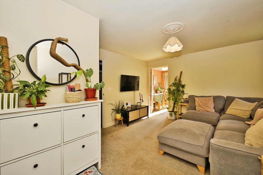 Property photo 3 of 20 Pbox-Img.Jpg