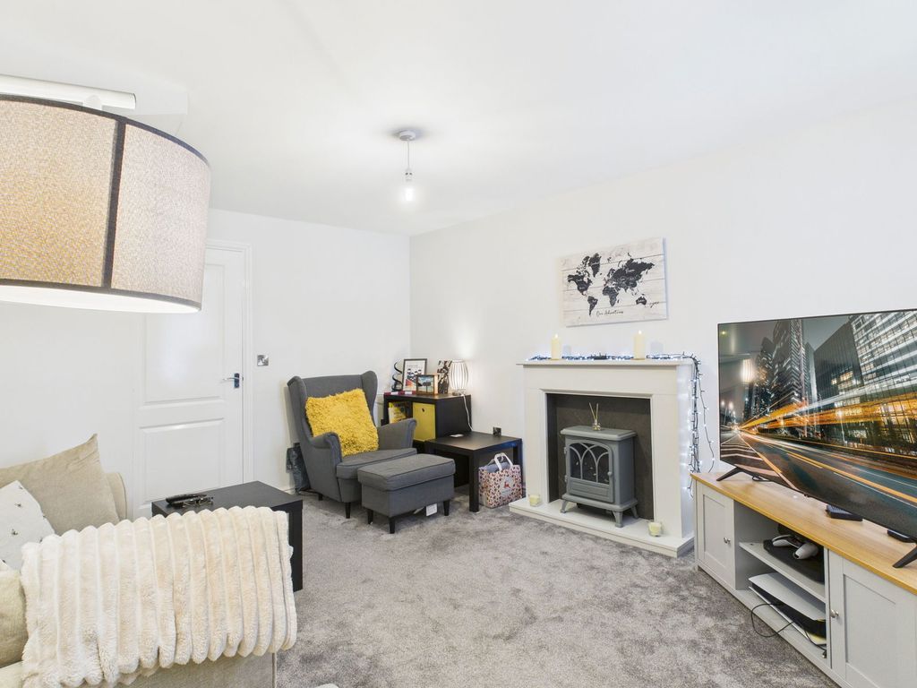 Property photo 3 of 25