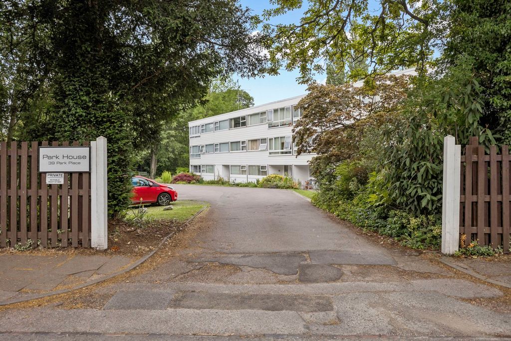 Property photo 1 of 23