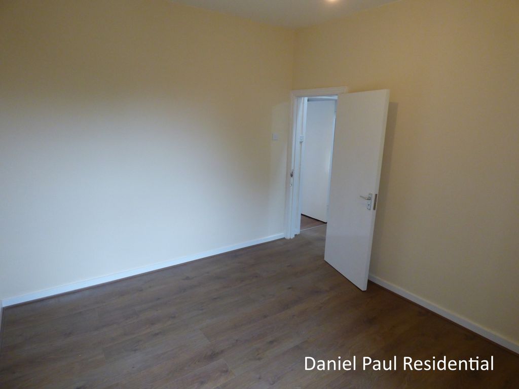 Property photo 1 of 2