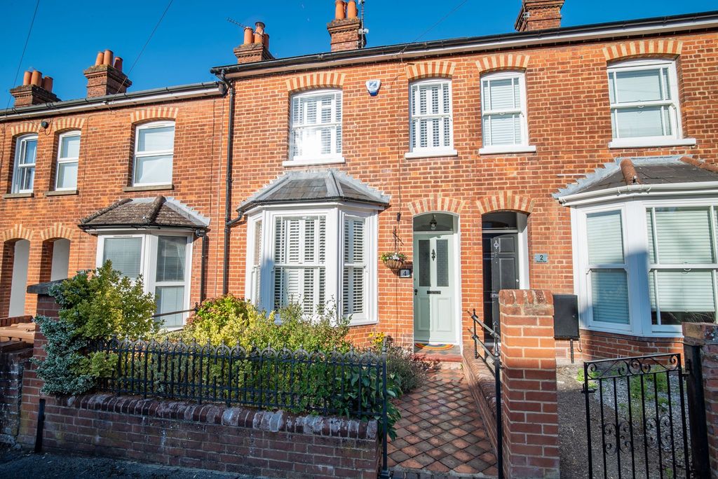 Property photo 1 of 28