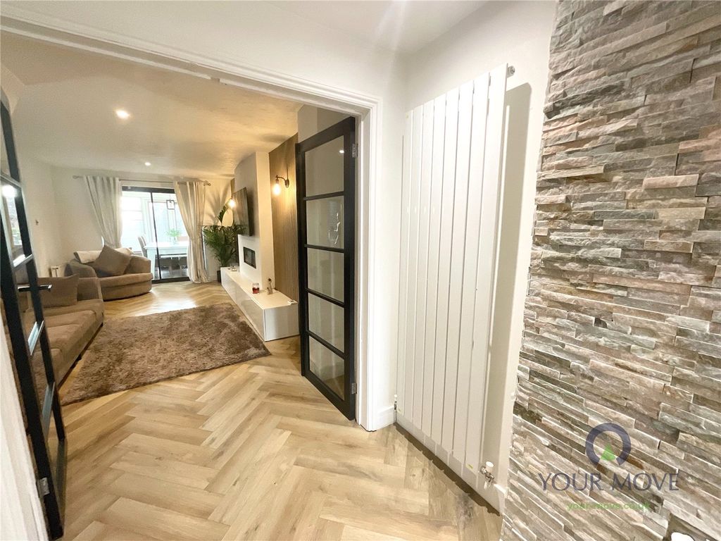 Property photo 2 of 24 Picture No. 12