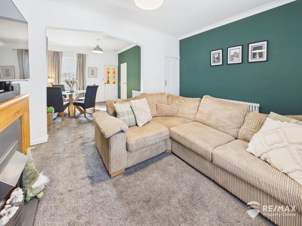 Property photo 2 of 17 Living Room.Jpg