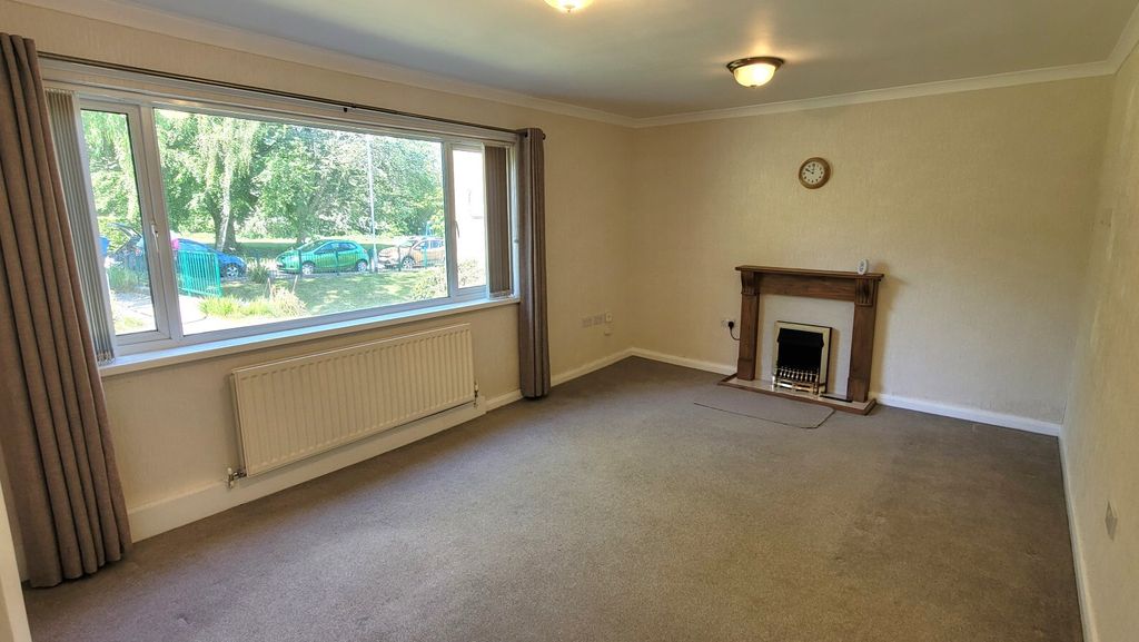 Property photo 2 of 17 Picture No. 23