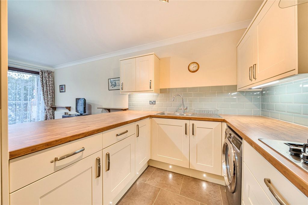 Property photo 3 of 20 Picture No. 09