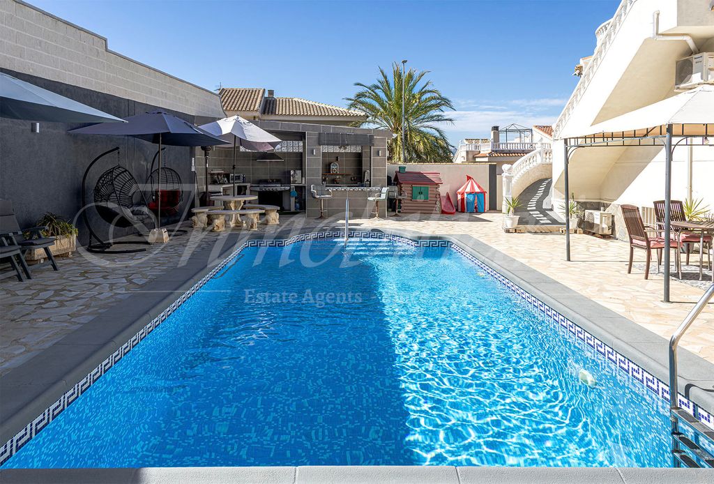 Property photo 2 of 49