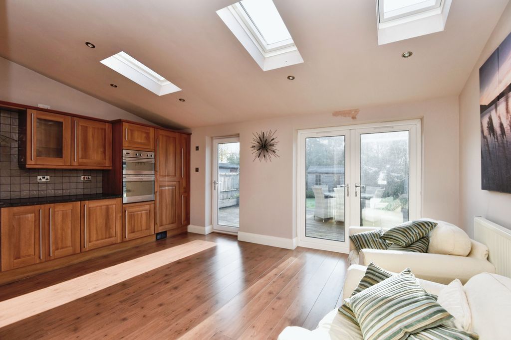 Property photo 3 of 17 Photography