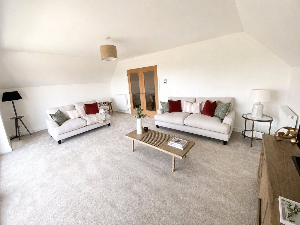 Property photo 3 of 17 Show Home Photo