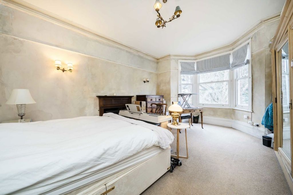 Property photo 3 of 4