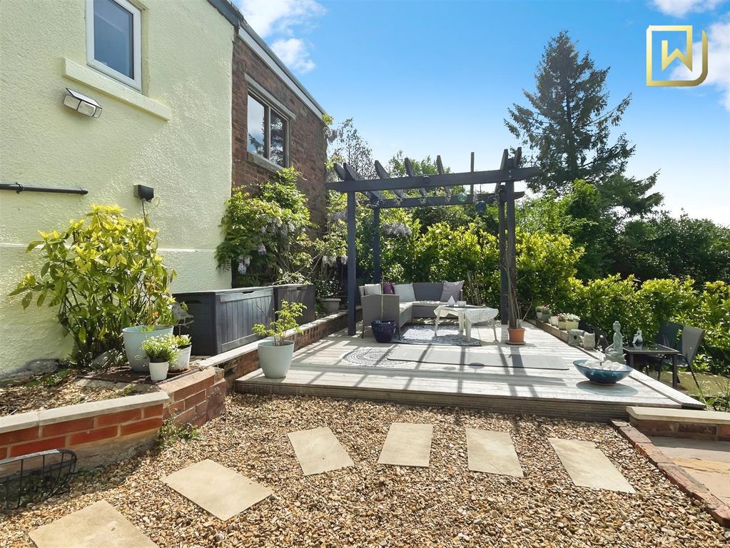 Property photo 1 of 36 Outside