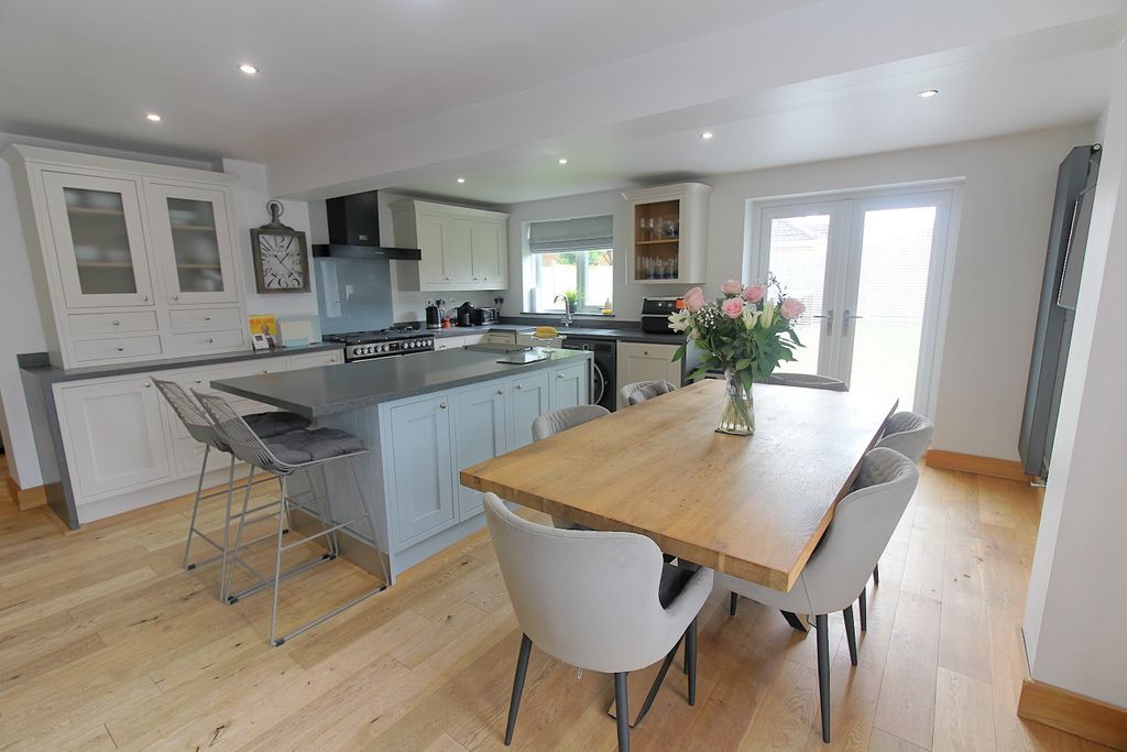 Property photo 3 of 34 Img_1620_Dxo