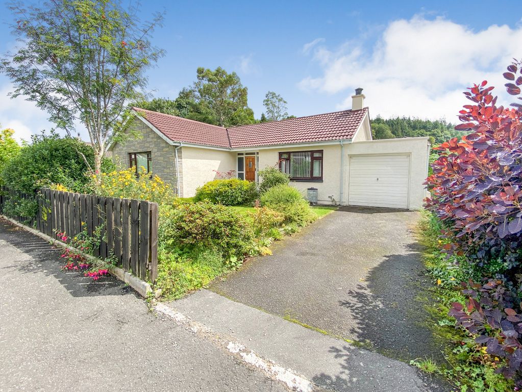 Property photo 1 of 10 Front